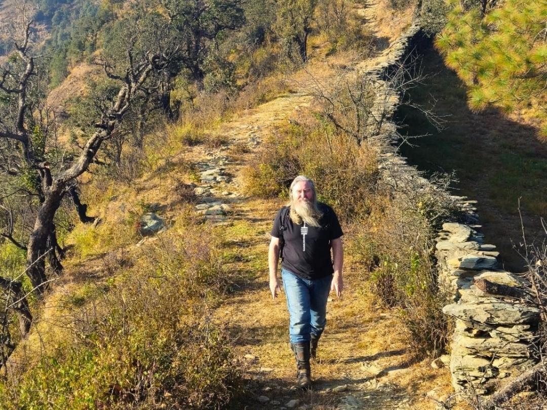 Dwarahat Katyuri Kings Divine Stay- Babaji'S Cave מראה חיצוני תמונה